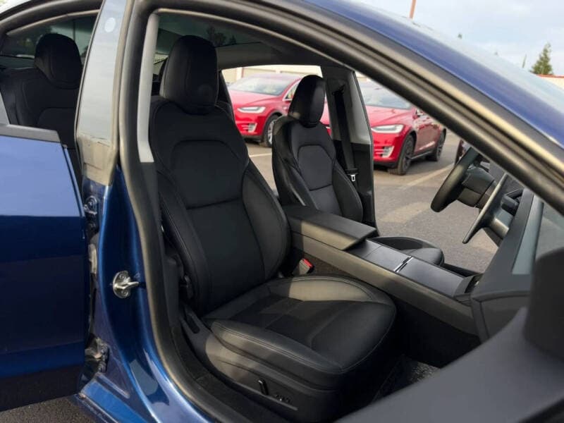 2024 Tesla MODEL 3 - 6