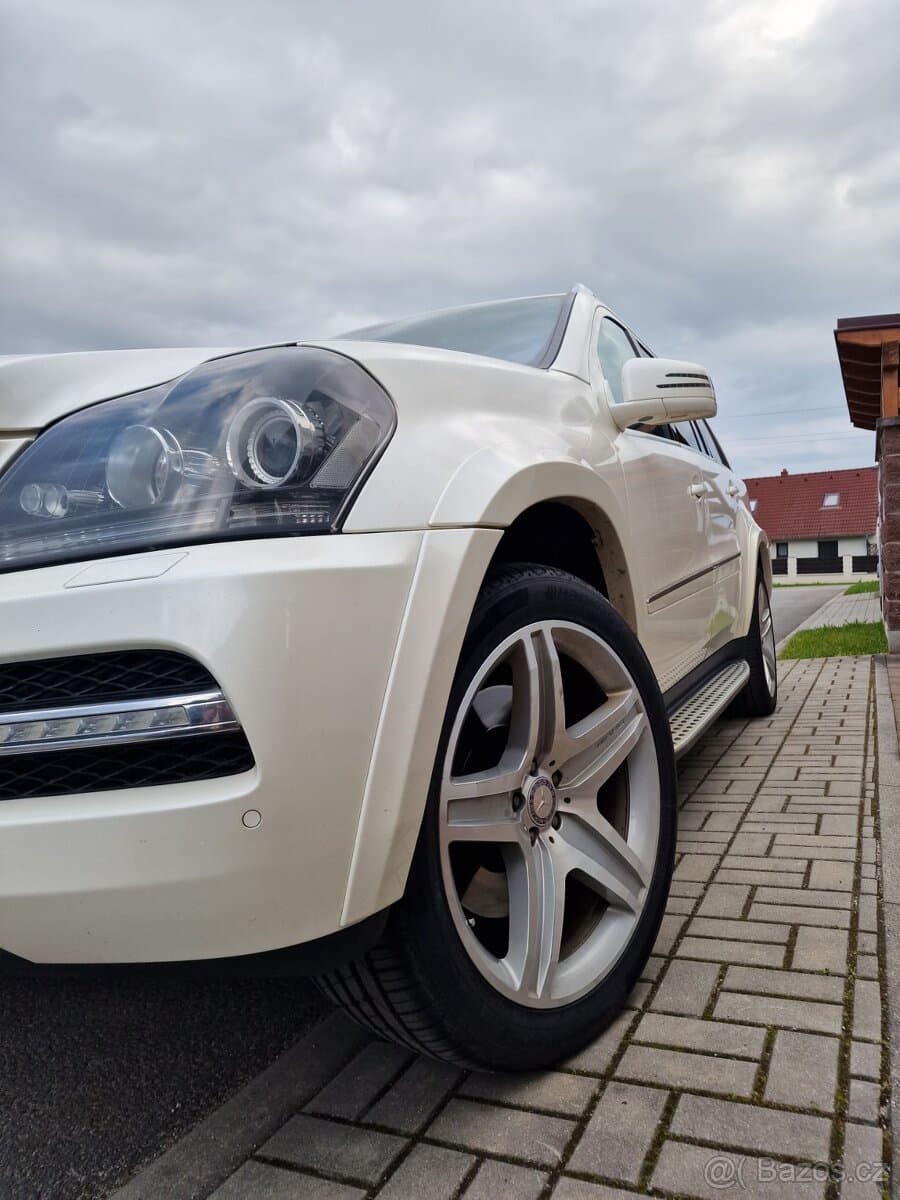 Mercedes-Benz GL - 6