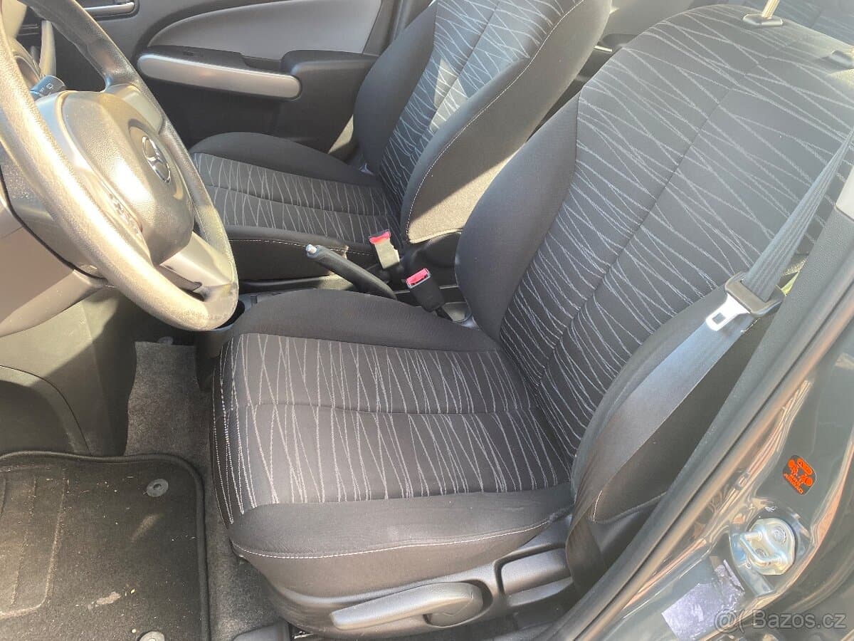 2011 Mazda 2 - 6