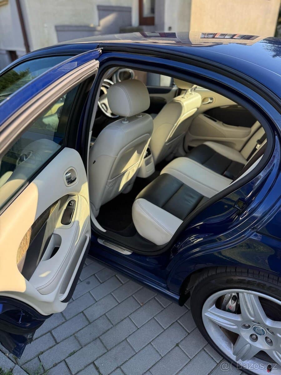 2002 Jaguar S-TYPE - 6