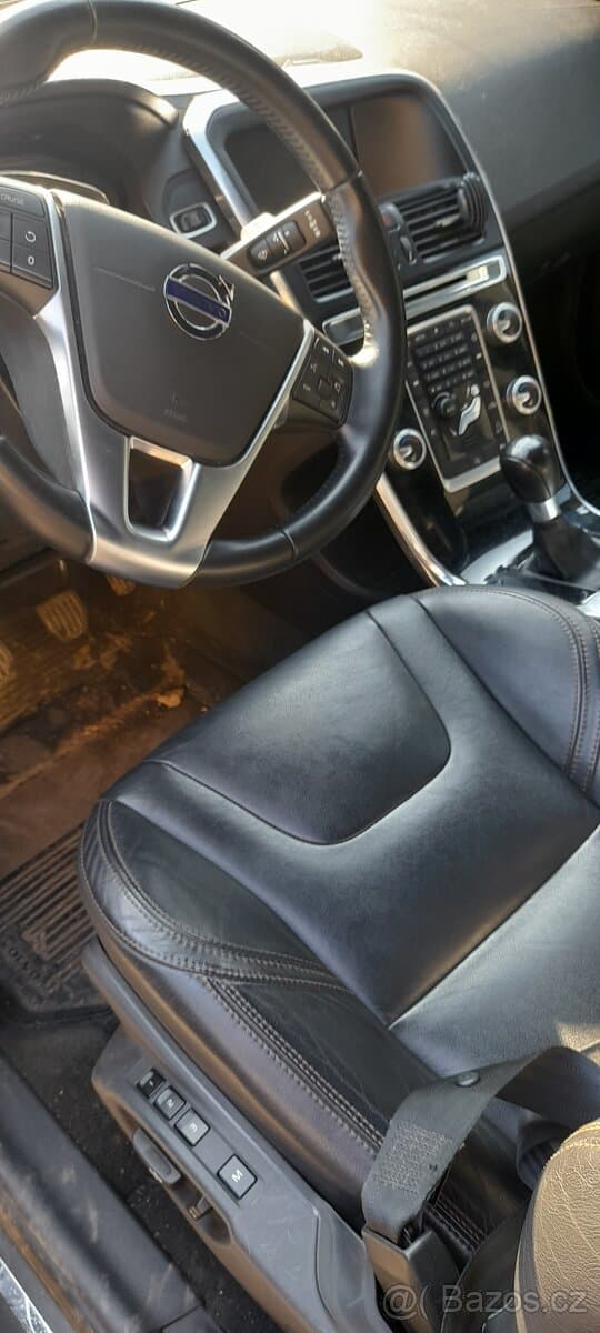 2017 Volvo XC60 - 6
