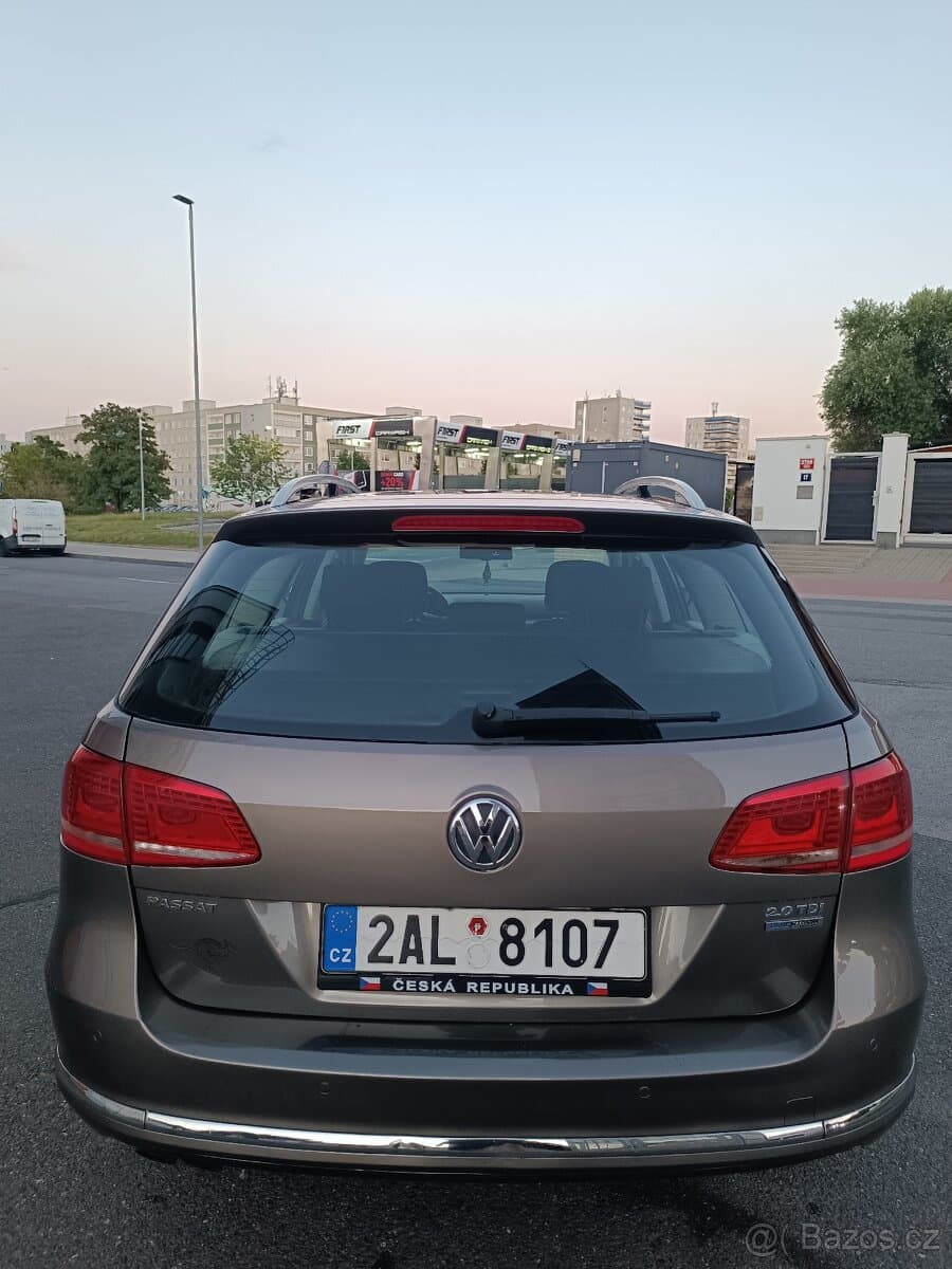 Volkswagen PASSAT - 6