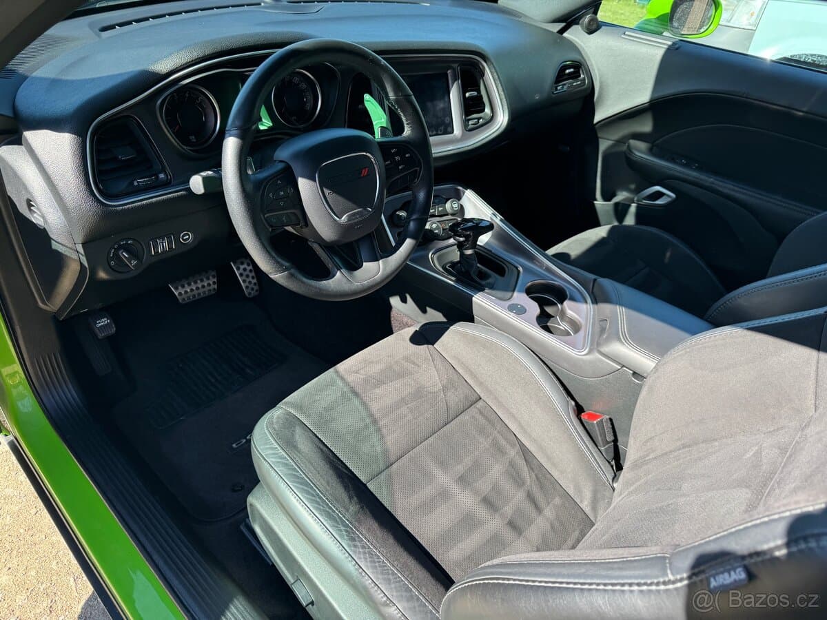 2017 Dodge CHALLENGER - 6