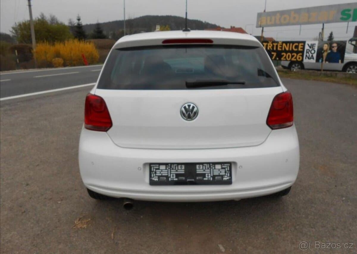 2011 Volkswagen POLO - 6
