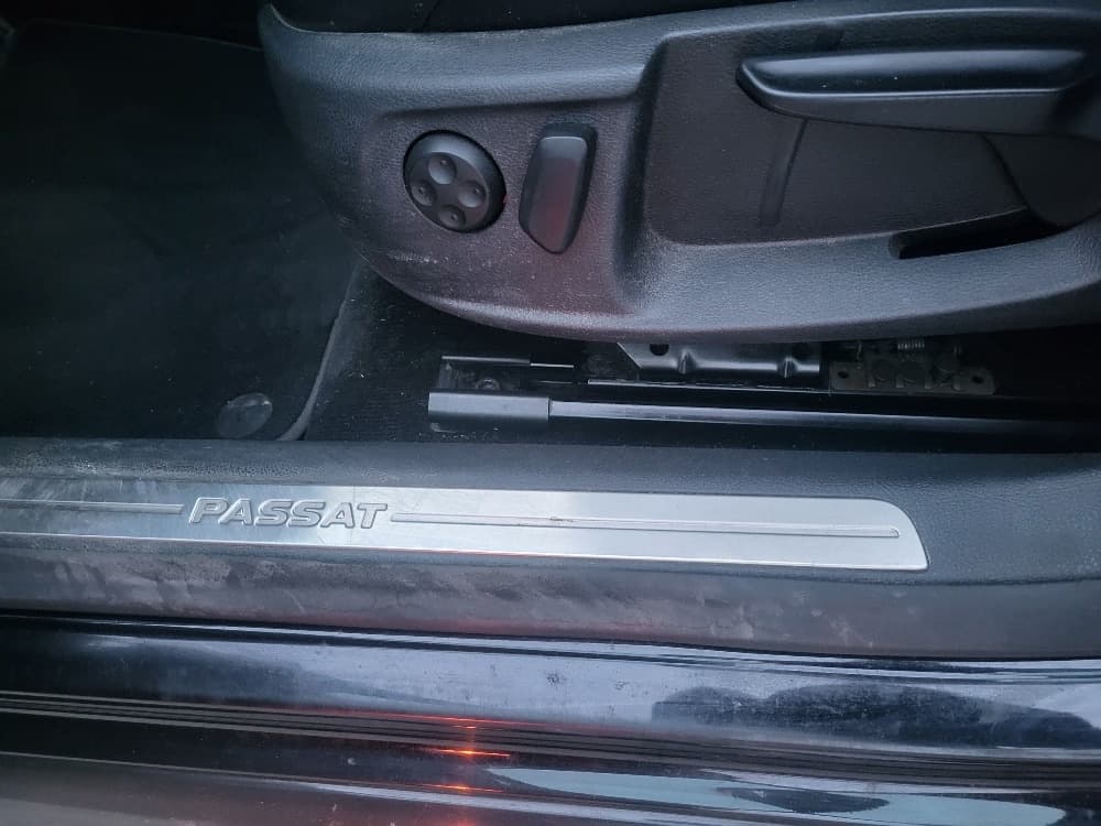 2012 Volkswagen PASSAT - 6