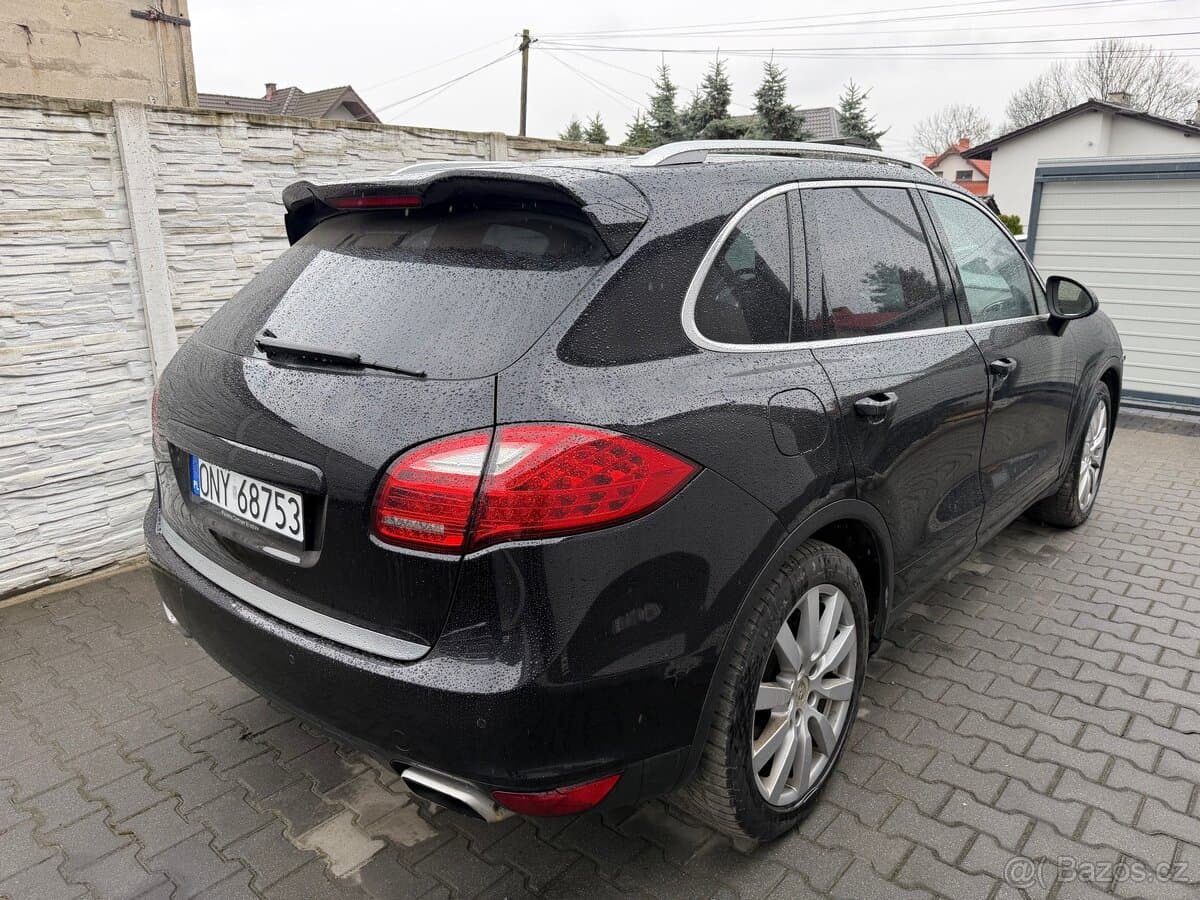 2011 Porsche CAYENNE - 6