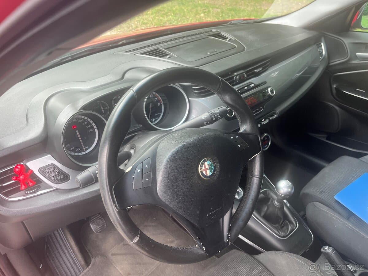 2011 Alfa Romeo GIULIETTA - 6