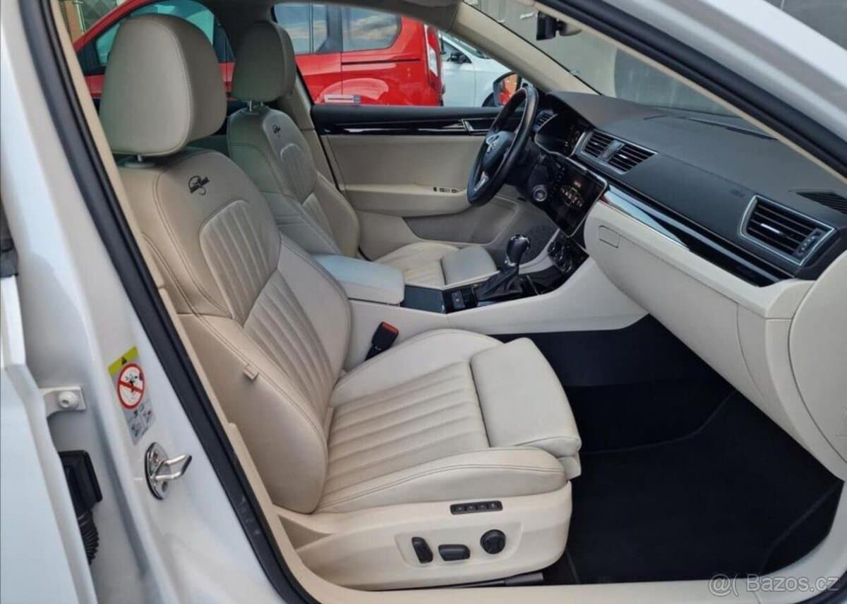 2020 Škoda SUPERB - 6