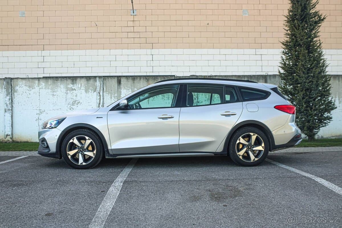 2020 Ford FOCUS - 6
