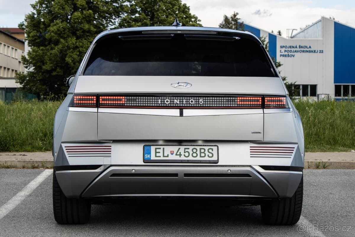 2025 Hyundai IONIQ 5 - 6