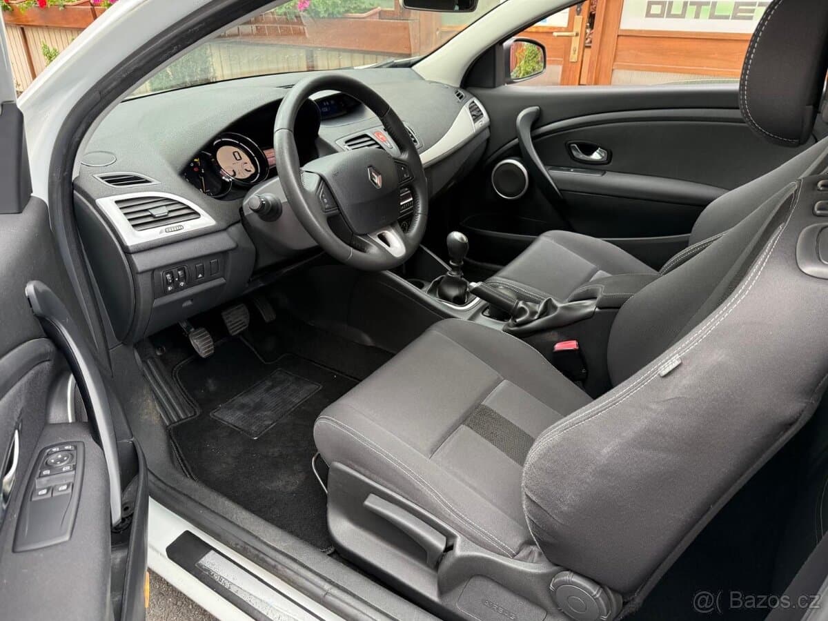 2011 Renault MEGANE - 6