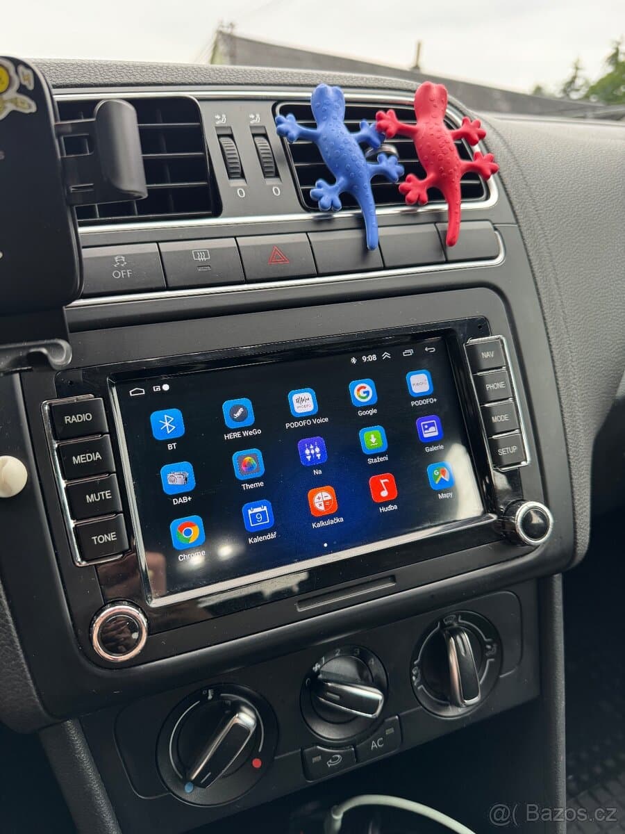 2011 Volkswagen POLO - 6