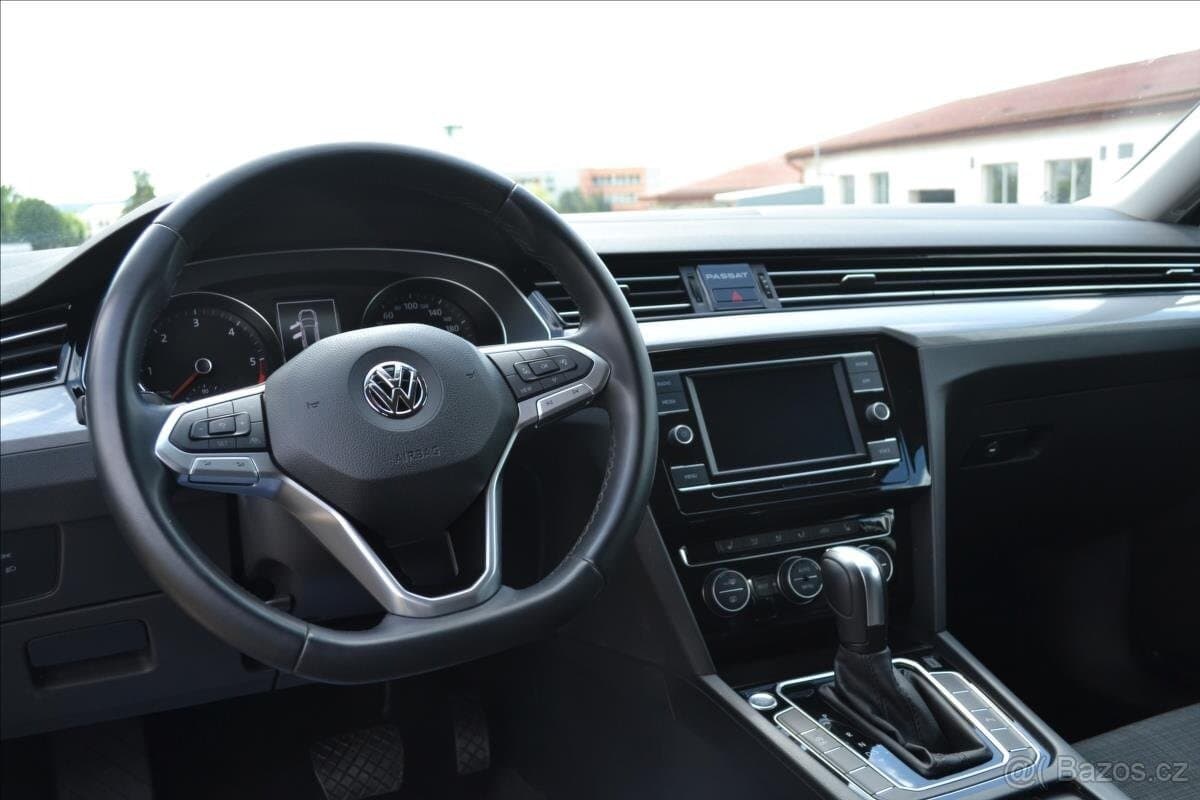 2019 Volkswagen PASSAT - 6
