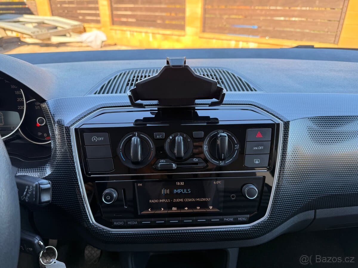 2021 Volkswagen UP! - 6