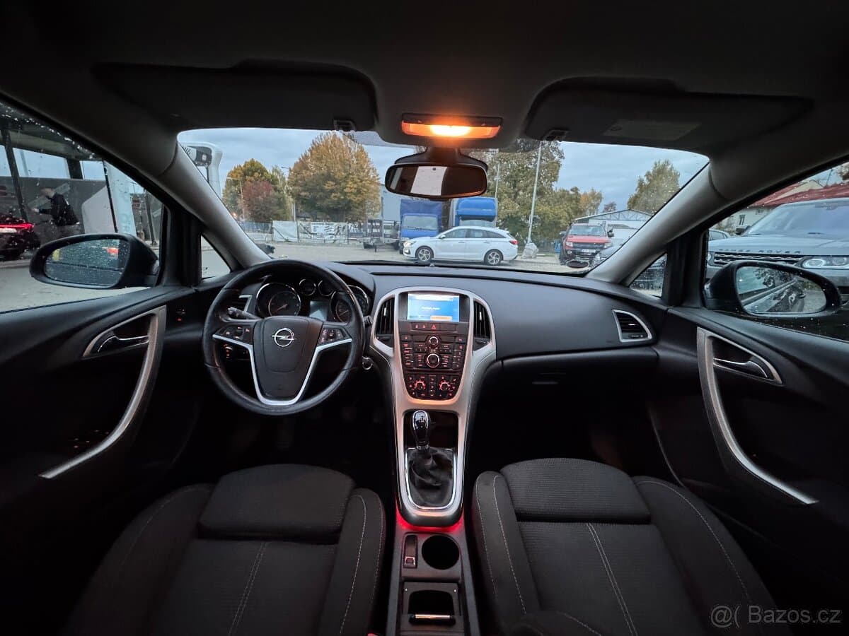 2011 Opel ASTRA - 6
