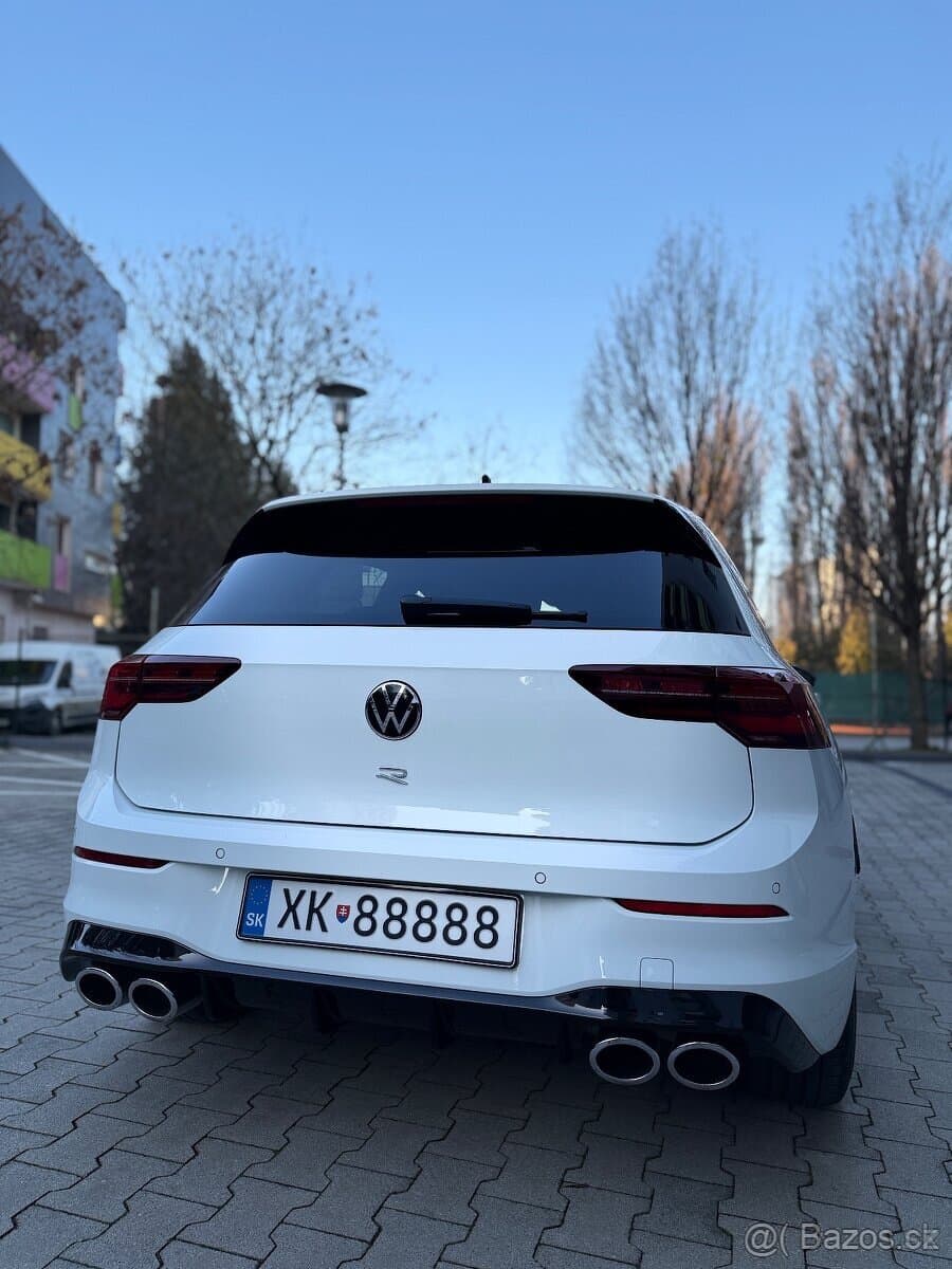 Volkswagen GOLF - 6