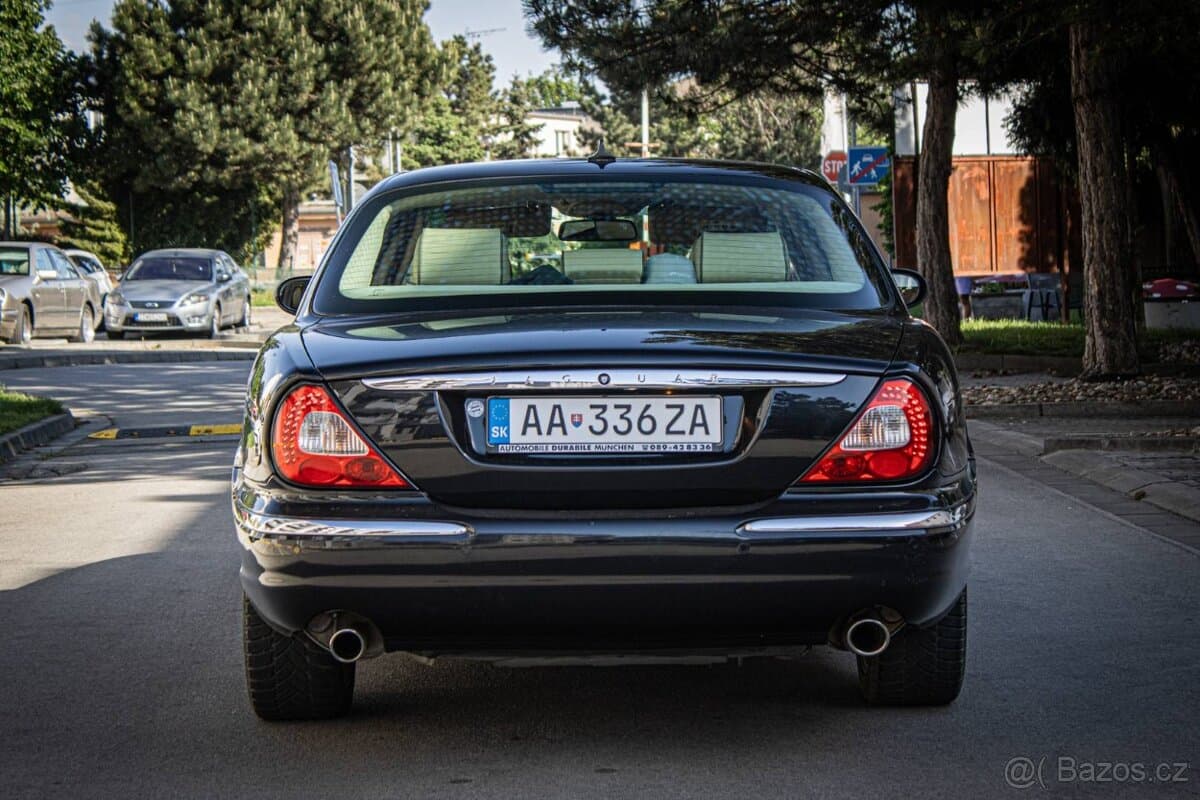 2007 Jaguar XJ - 6