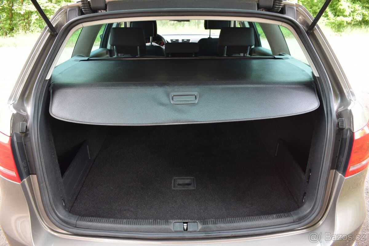 2011 Volkswagen PASSAT - 6