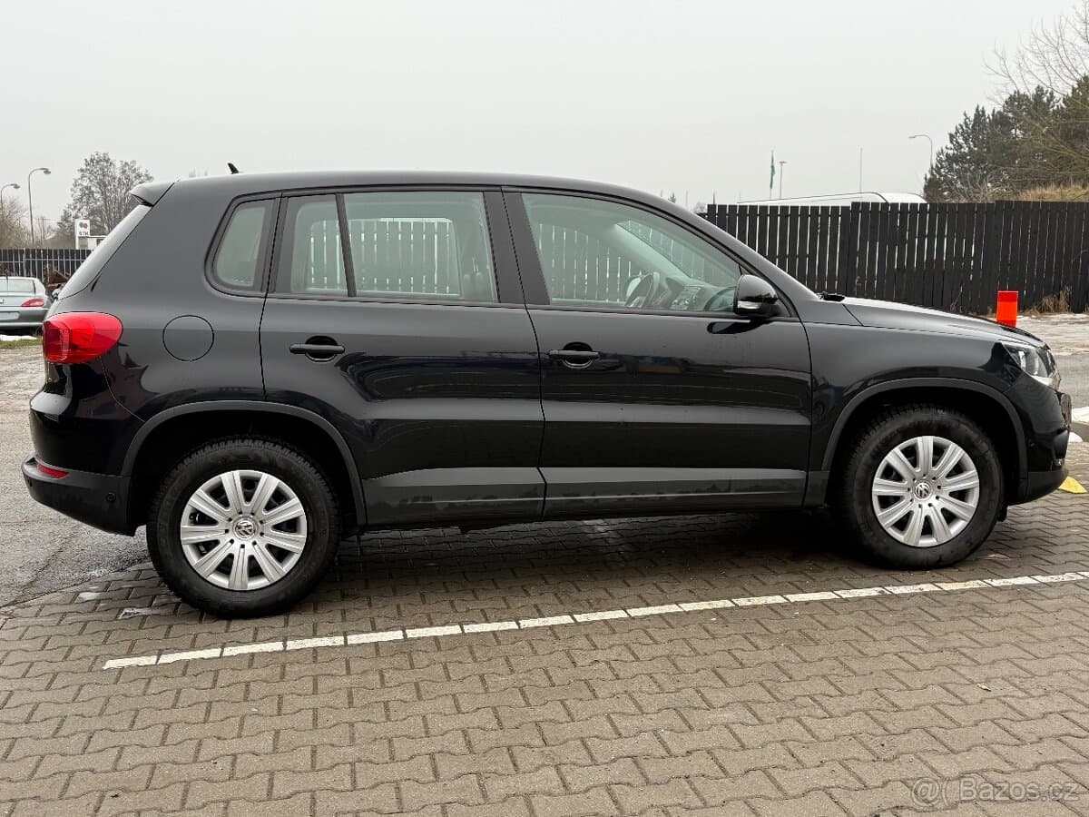 2012 Volkswagen TIGUAN - 6