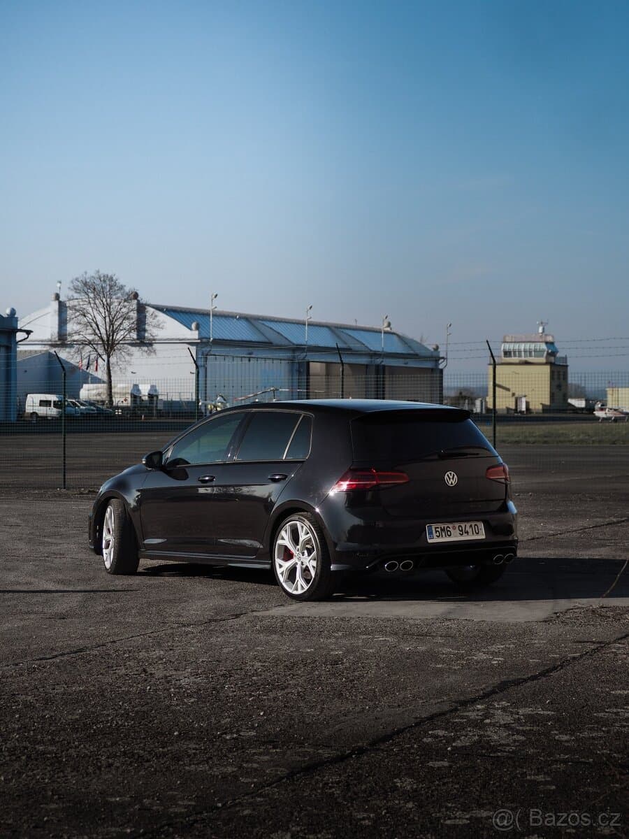 Volkswagen GOLF - 6