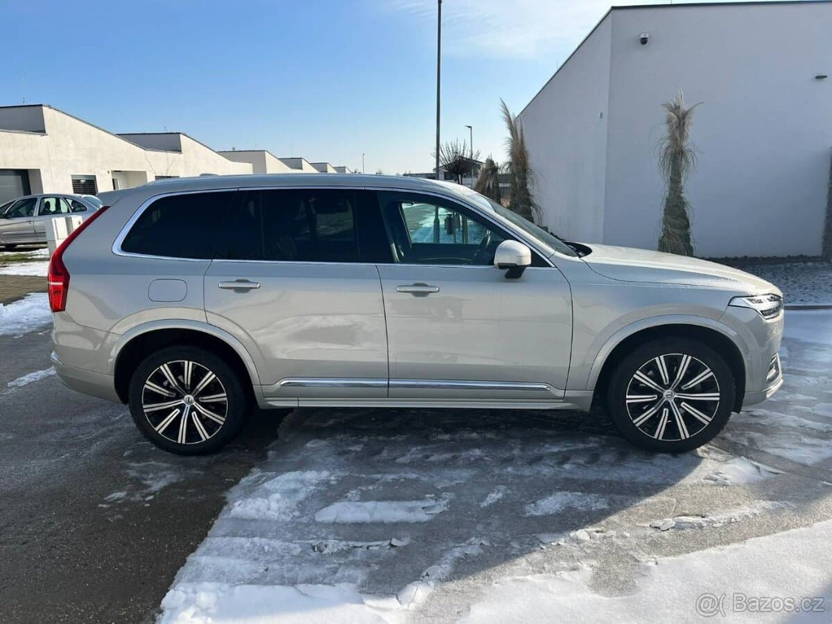 2022 Volvo XC90 - 6