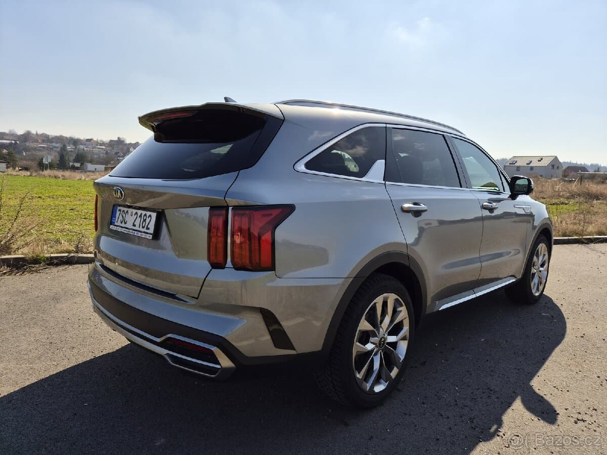 2021 Kia SORENTO - 6