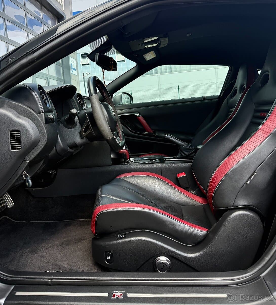 2015 Nissan GT-R - 6