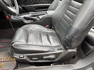 2011 Ford MUSTANG - 6