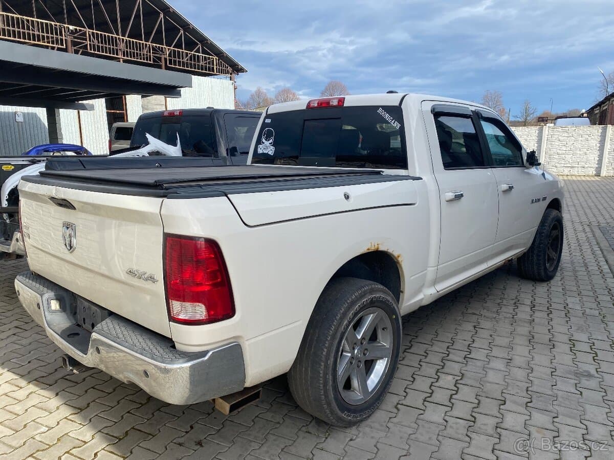 Dodge RAM - 6