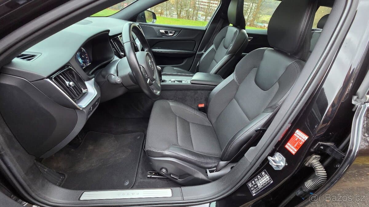 2020 Volvo V60 - 6