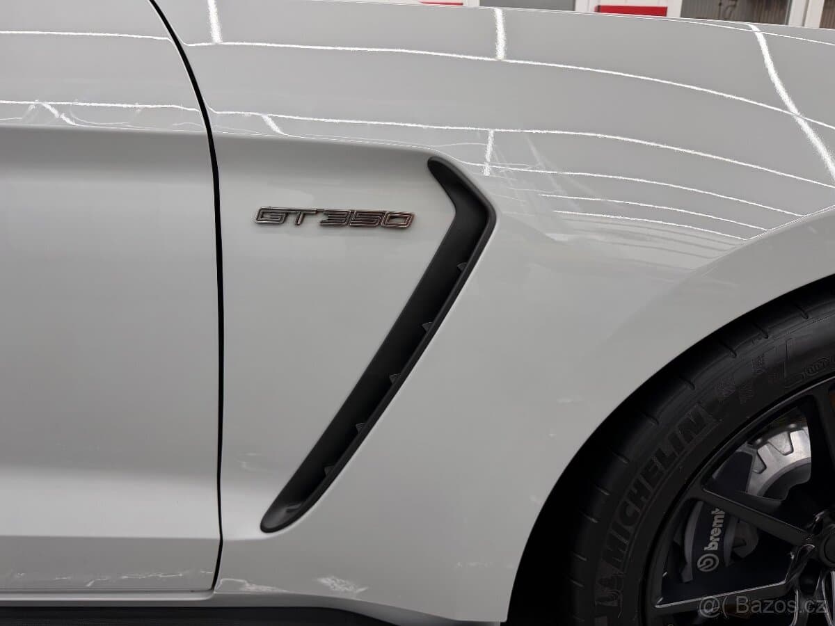 2017 Ford MUSTANG - 6