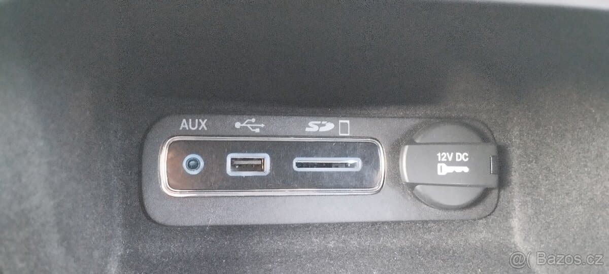 2014 Jeep CHEROKEE - 6