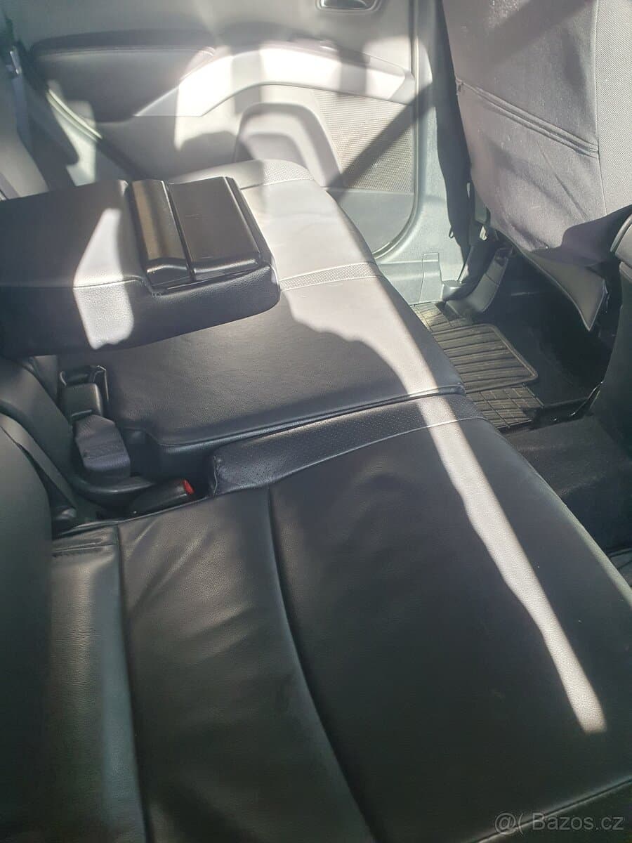 2011 Mitsubishi OUTLANDER - 6