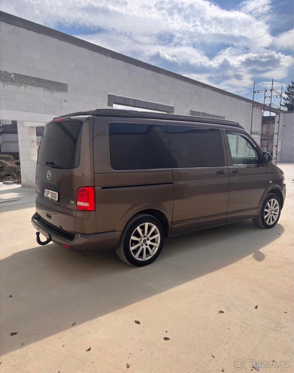 2011 Volkswagen MULTIVAN - 6