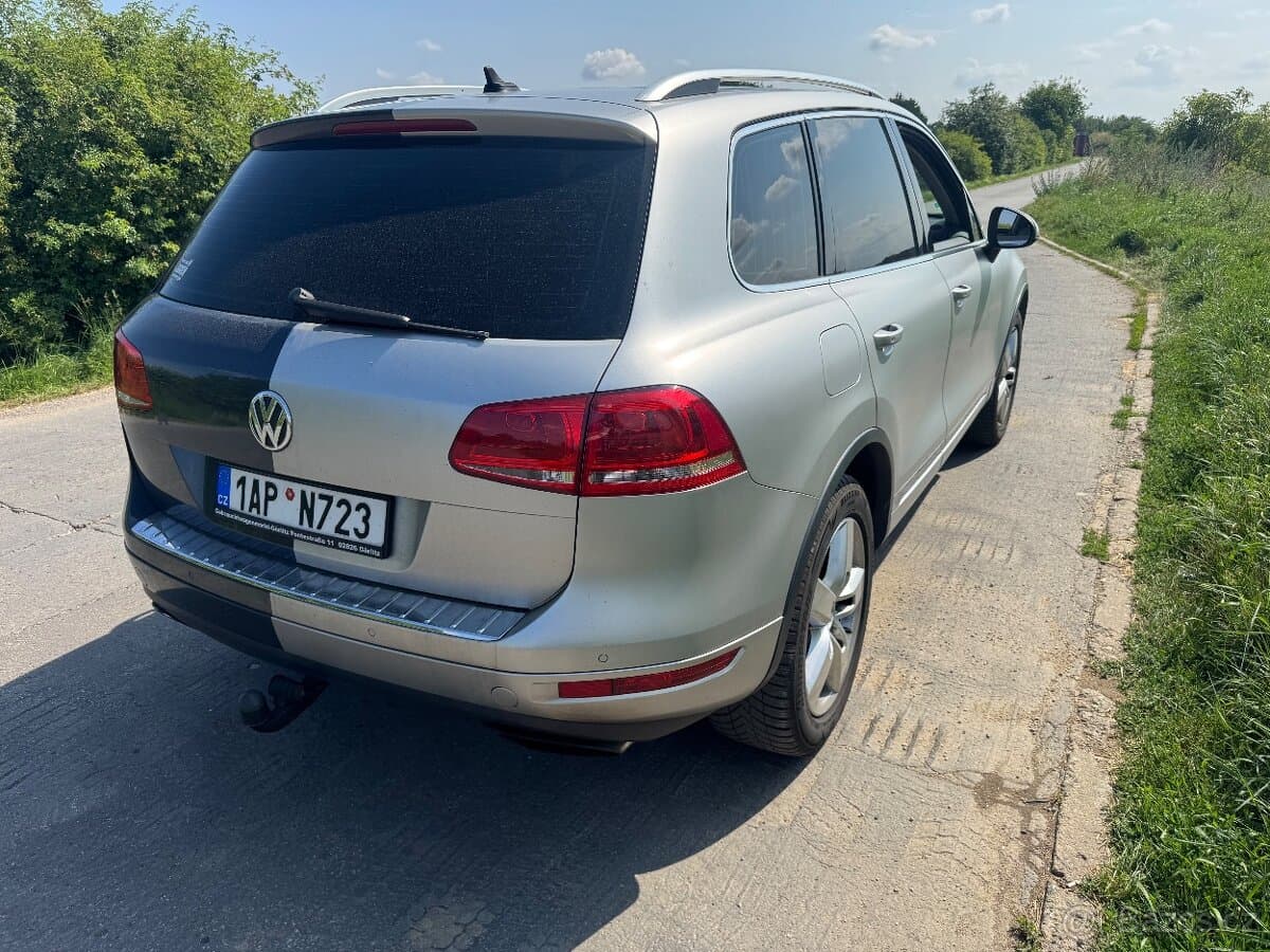 2010 Volkswagen TOUAREG - 6