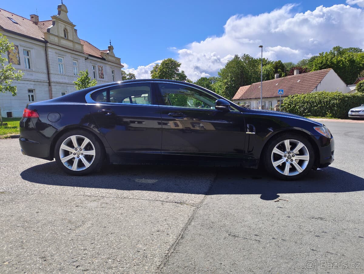 2009 Jaguar XF - 6