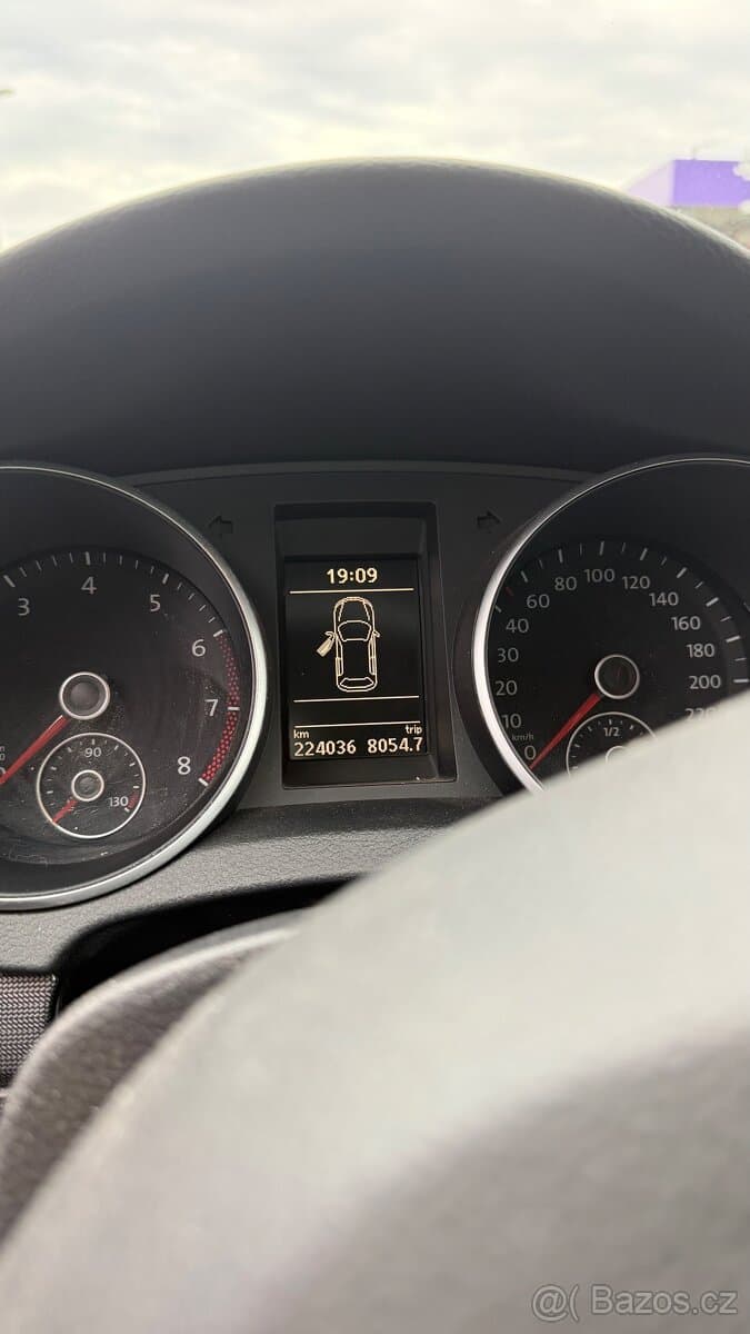 2011 Volkswagen GOLF - 6