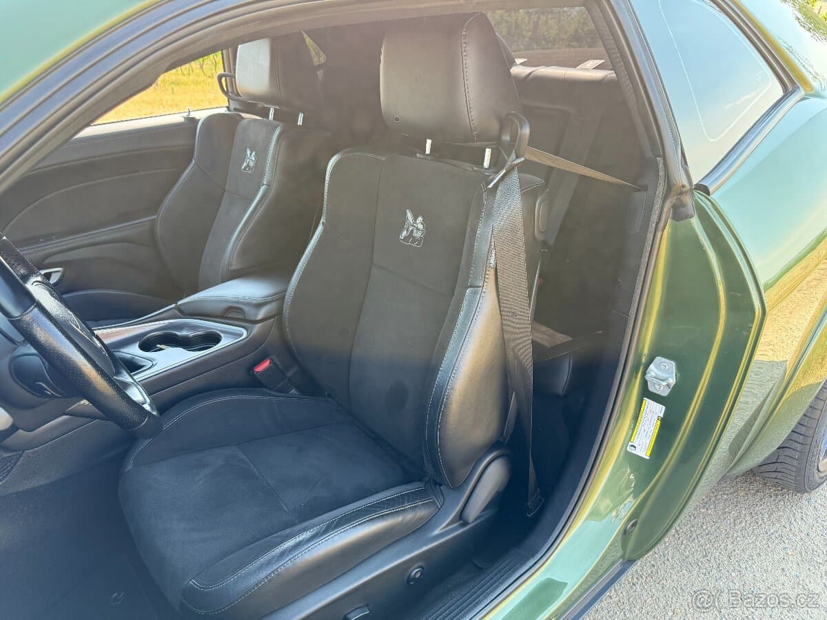 2021 Dodge CHALLENGER - 6