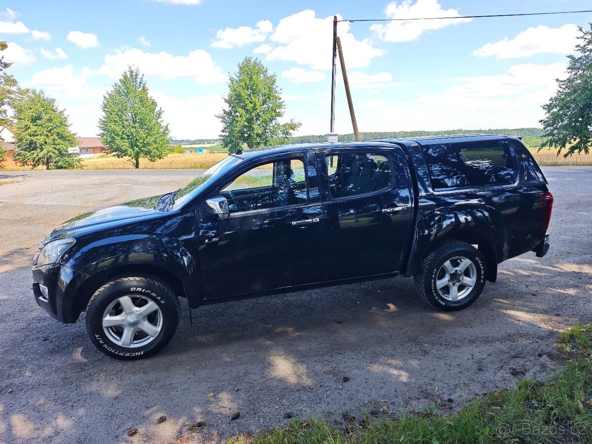 2015 Isuzu D-MAX - 6