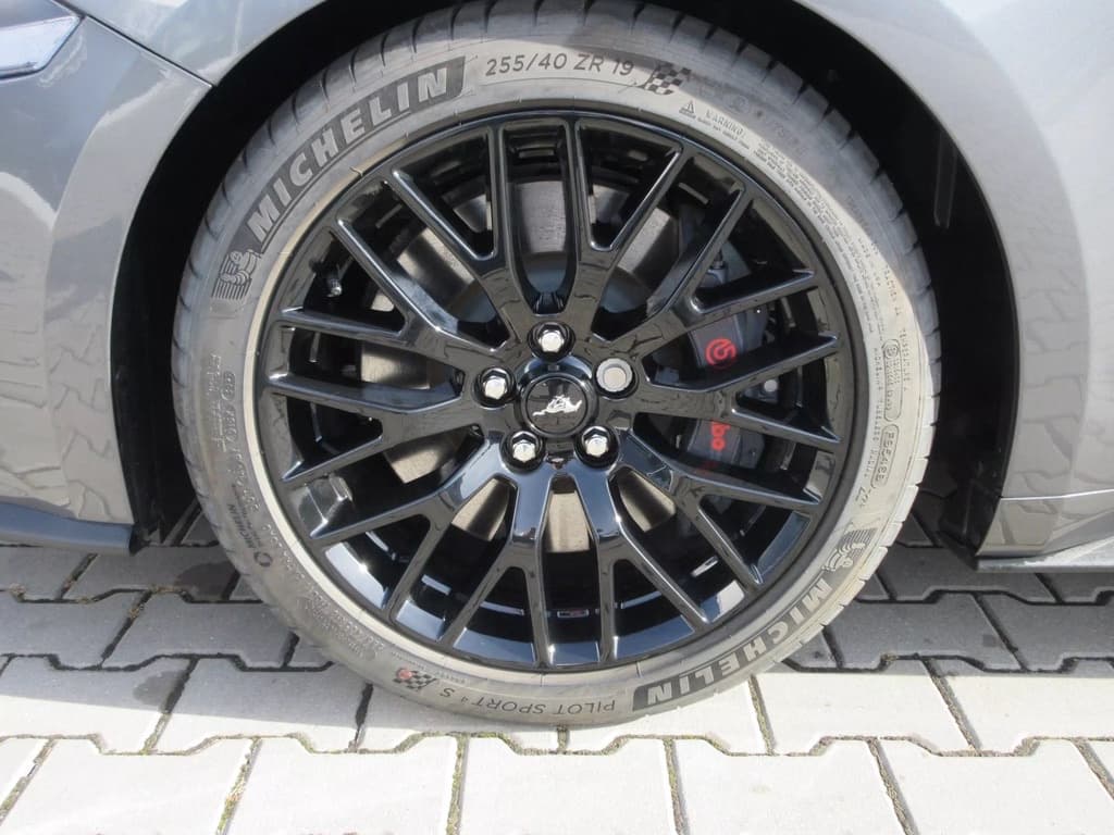 2022 Ford MUSTANG - 6