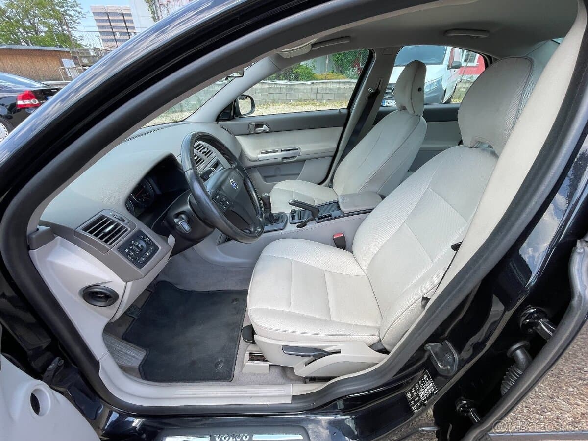2012 Volvo S40 - 6