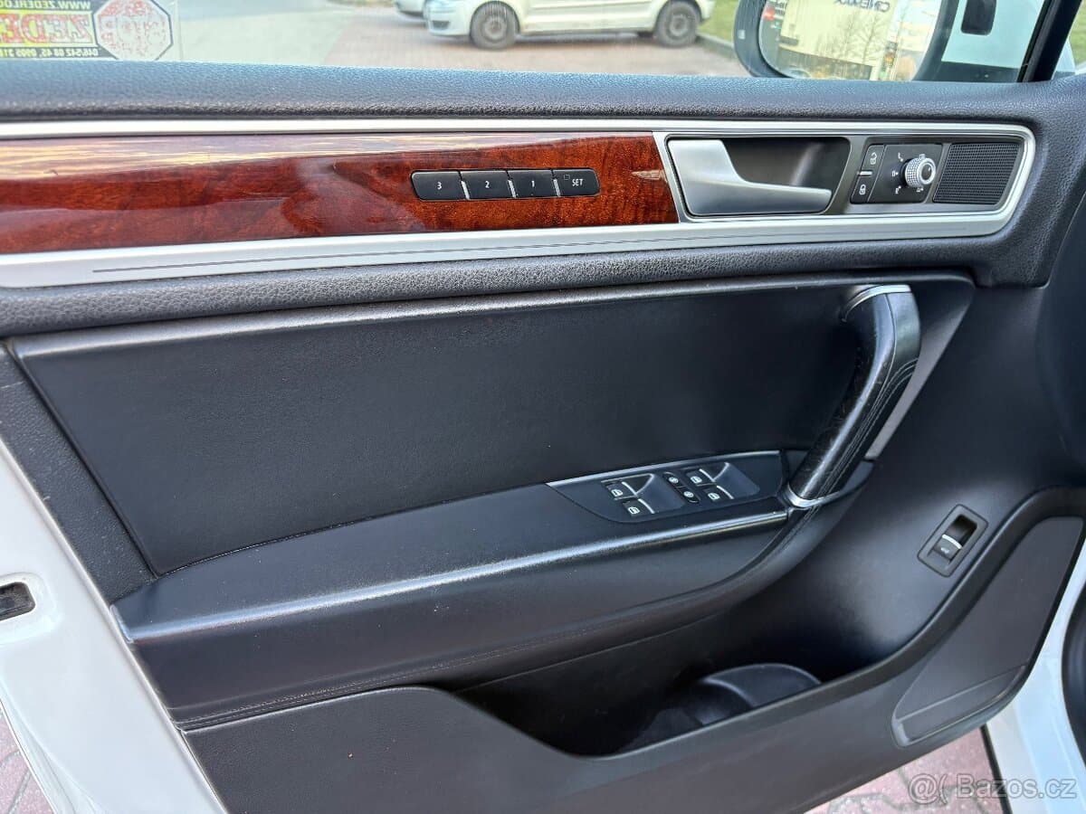 Volkswagen TOUAREG - 6