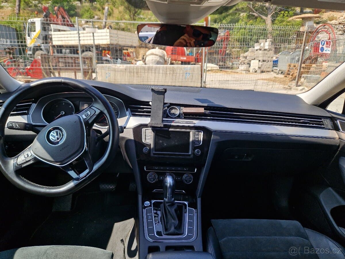 2016 Volkswagen PASSAT - 6