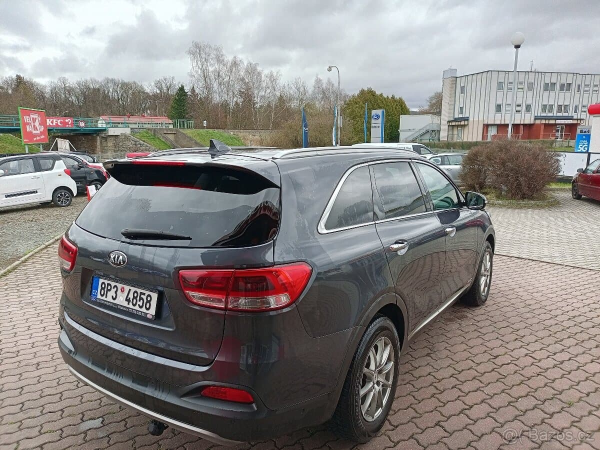 2016 Kia SORENTO - 6