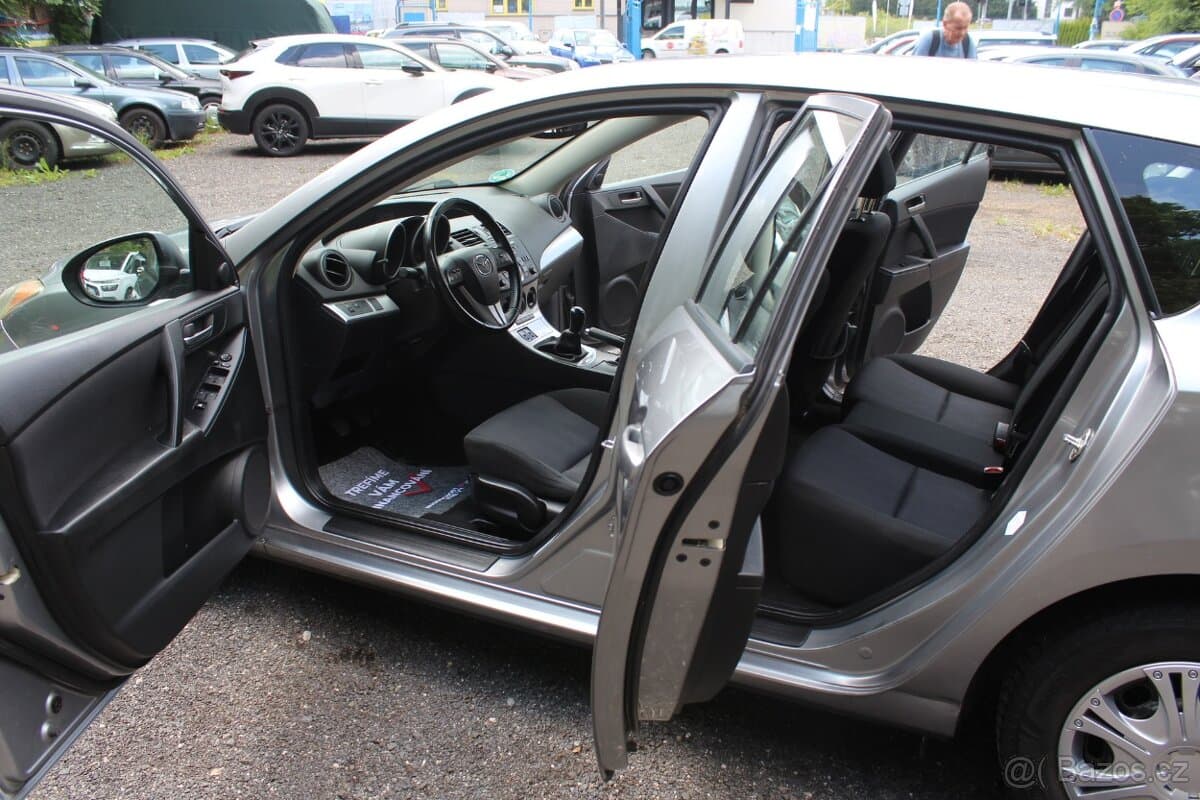 2010 Mazda 3 - 6
