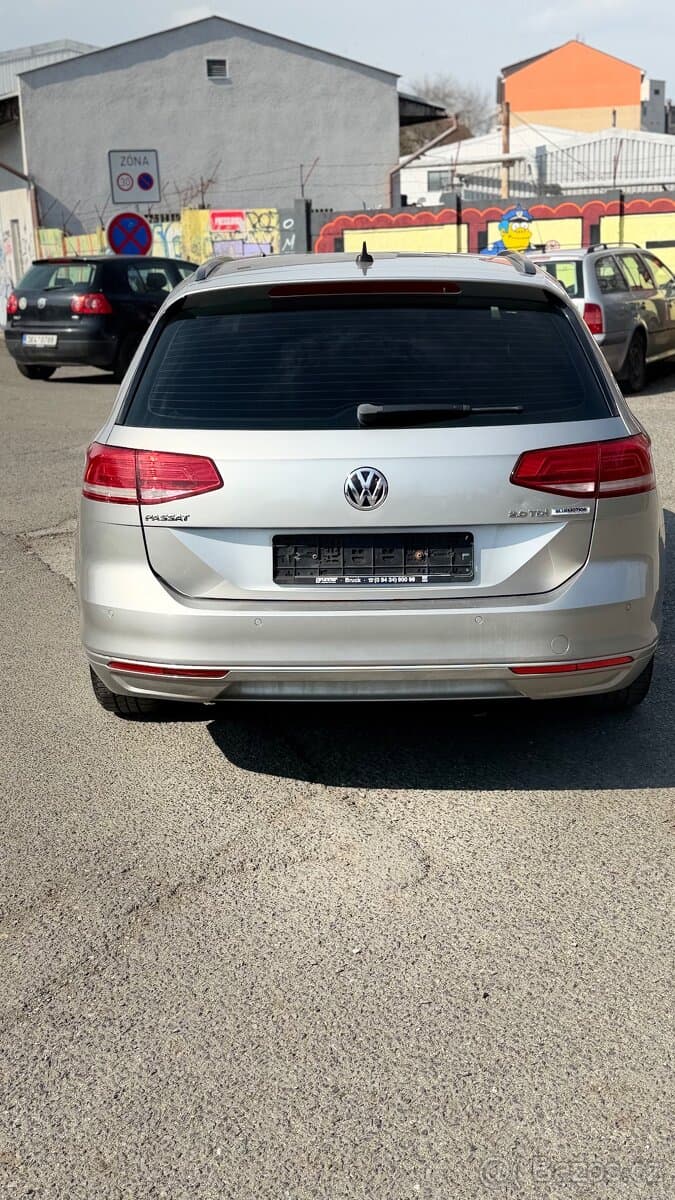 2015 Volkswagen PASSAT - 6
