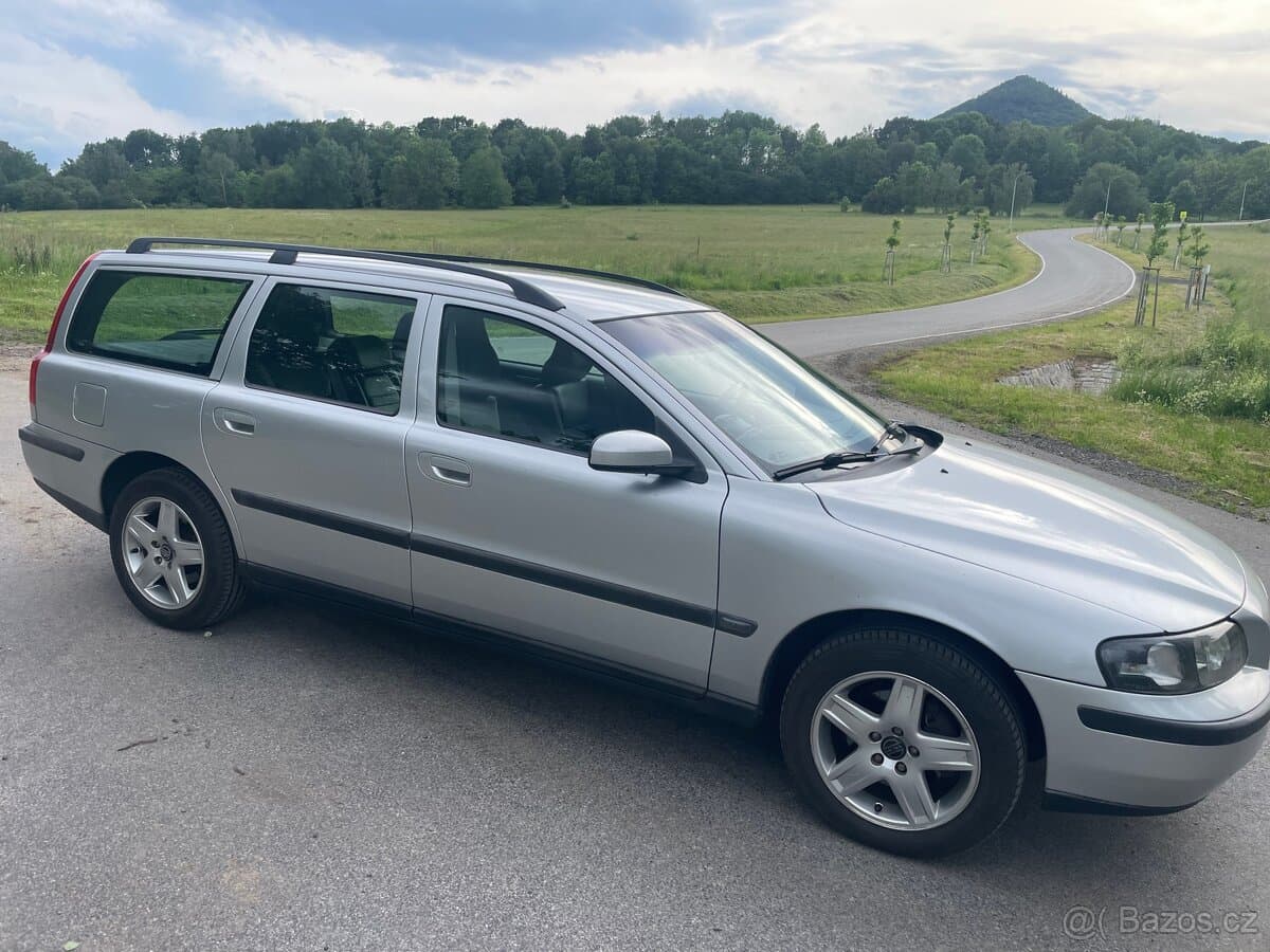 2004 Volvo V70 - 6