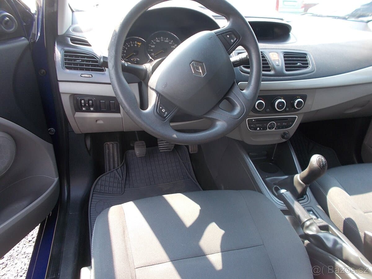 2010 Renault MEGANE - 6