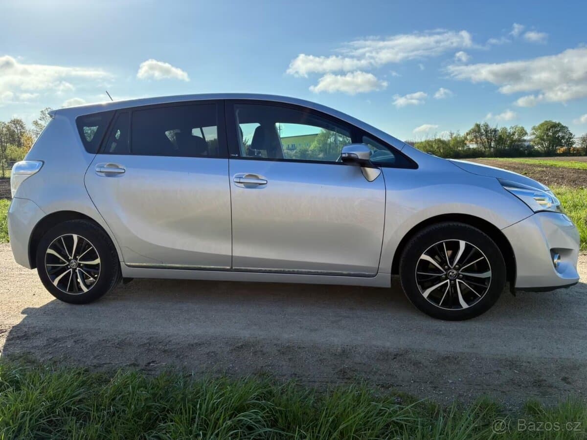 2017 Toyota VERSO - 6