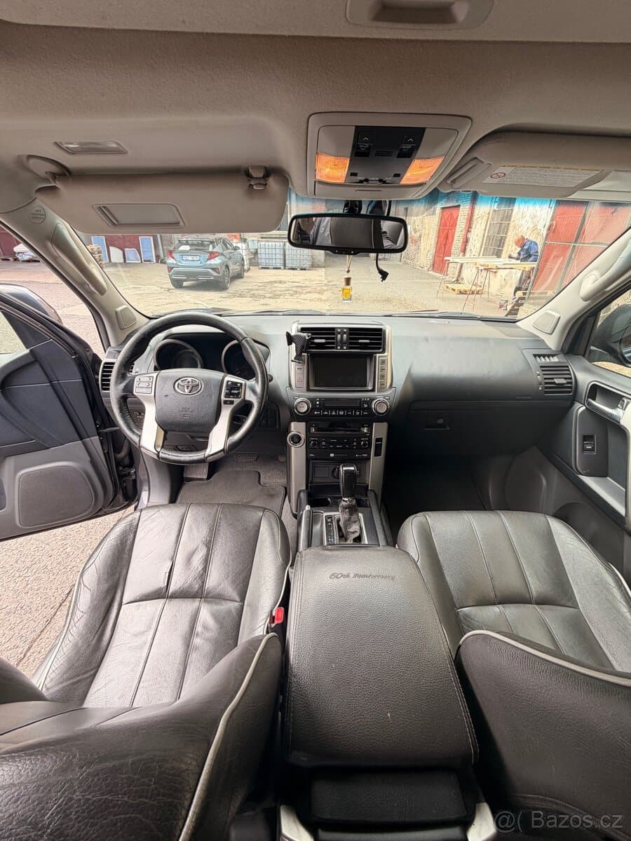 2012 Toyota LAND CRUISER - 6